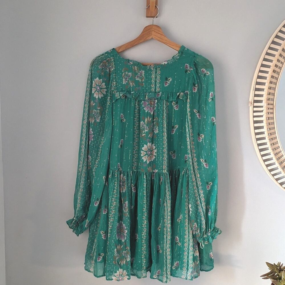 Sezane Noeline dress, Bali print, green, short, silk, size 34 (US 2), EUC